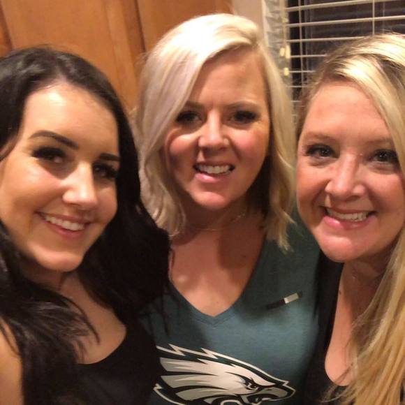 Meet your Posher, Kristen - Picture 1 of 1